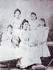 12-Adele-Louise-Gabrielle-Claire-Beatrix, vers 1900.jpg